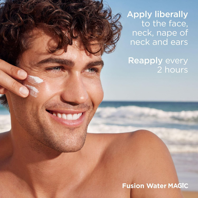 ضدآفتاب بی رنگ ایزدین فیوژن واتر Isdin Fusion Water Magic SPF50 حجم 50 میلی لیتر