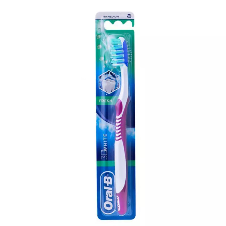 مسواک اورال بی مدل 3D White Fresh با برس متوسط