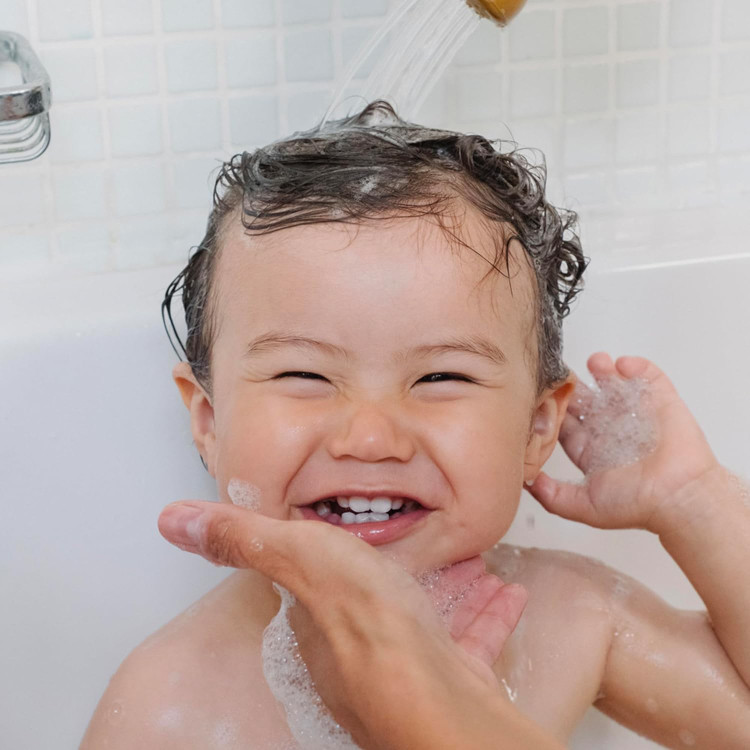 ژل شستشو دهنده سر و بدن کودک Mustela مدل ملایم حجم 500 میلی لیتر